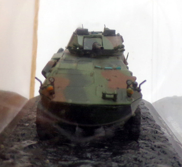 Altaya 1/72 Scale A2520N - LAV-25 Armored Reconnaissance Vehicle - USA 2005