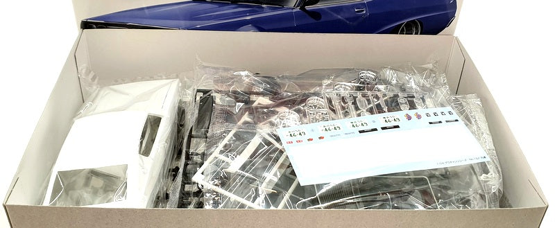 Aoshima 1/24 Scale Model Kit AOS01 Nissan Skyline 2000 GTX Grand Champion Series