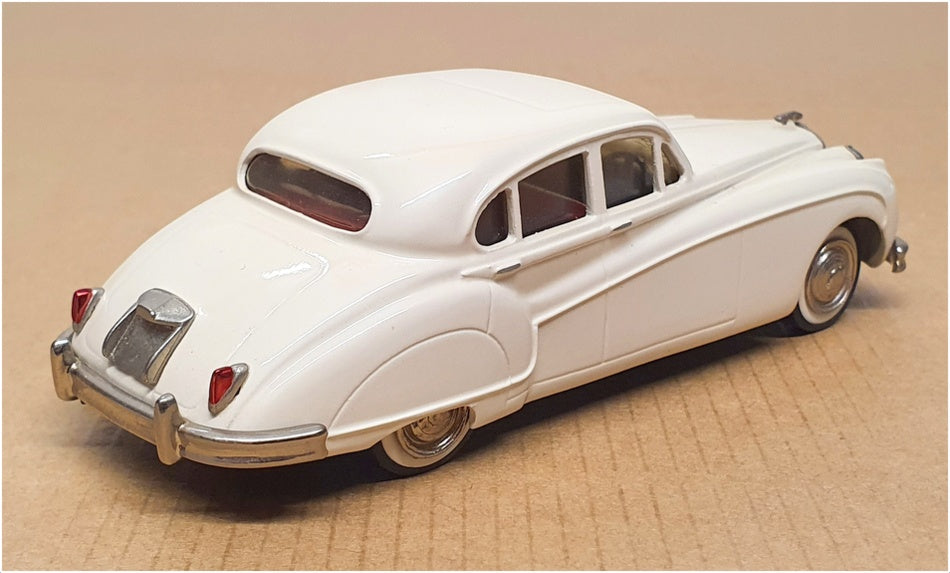 Milestone Miniatures 1/43 Scale GC7W - Jaguar Mark IX - White