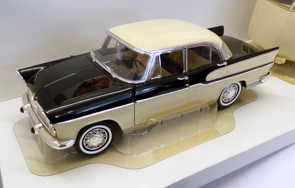 Norev 1/18 Scale 185724 - Simca Chambord & Caravan - Brown/Beige