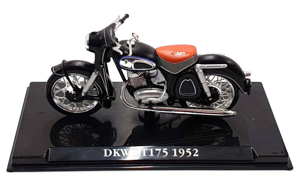 Atlas Editions 1/24 Scale 4 658 120 - 1952 DKW RT 175 VS Motorbike - Black