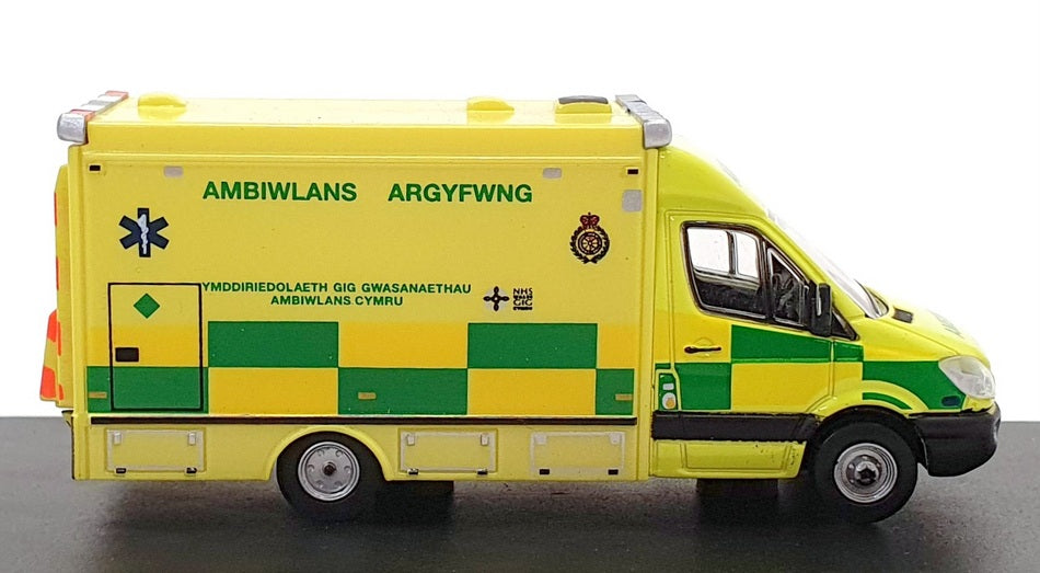 Oxford Diecast 1/76 Scale 76MA001 - Mercedes Benz Welsh Ambulance