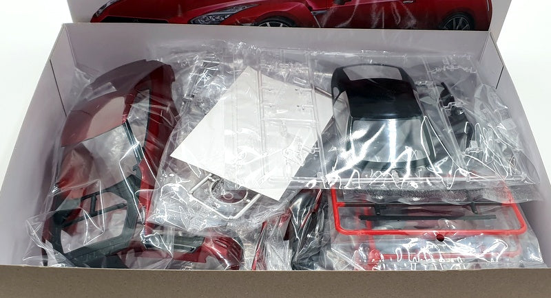 Aoshima 1/24 Scale Model Kit 02-C - Nissan R35 GT-R 2014 - Red