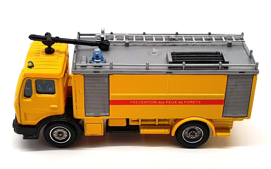 Solido 13cm Long Diecast 3131 - Mercedes Benz Foam Lance - Yellow