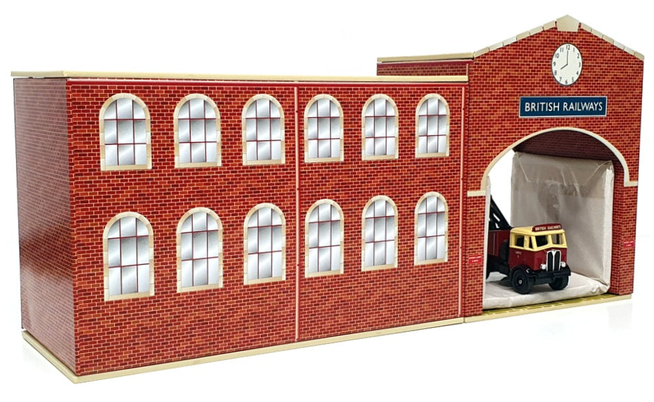 Lledo 1/76 Scale BR2002 - 2 Piece Tin Plate Railway Depot & AEC Wrecker - BR