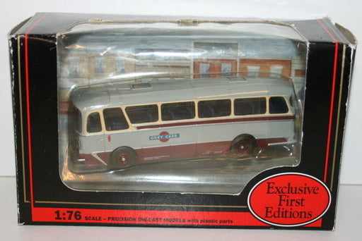 EFE 1/76 12302 GREY CARS HARRINGTON GRENADIER DARTMORE