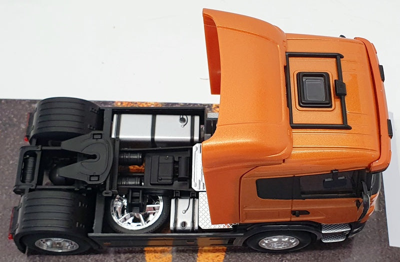 Welly 1/32 Scale Model Truck 32625W - Scania R470 Transporter