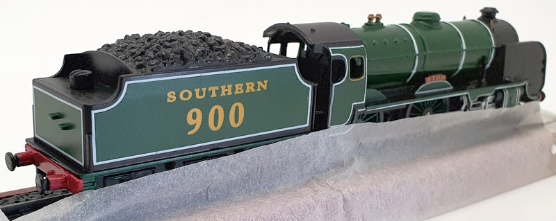 Atlas Editions 3 904 005 - Schools Class 220 SR Eton Locomotive Static Model