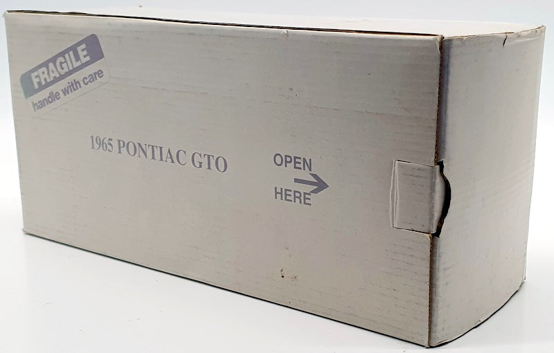 Danbury Mint 1/24 Scale Model Car 1412IR2 - 1965 Pontiac GTO - Purple