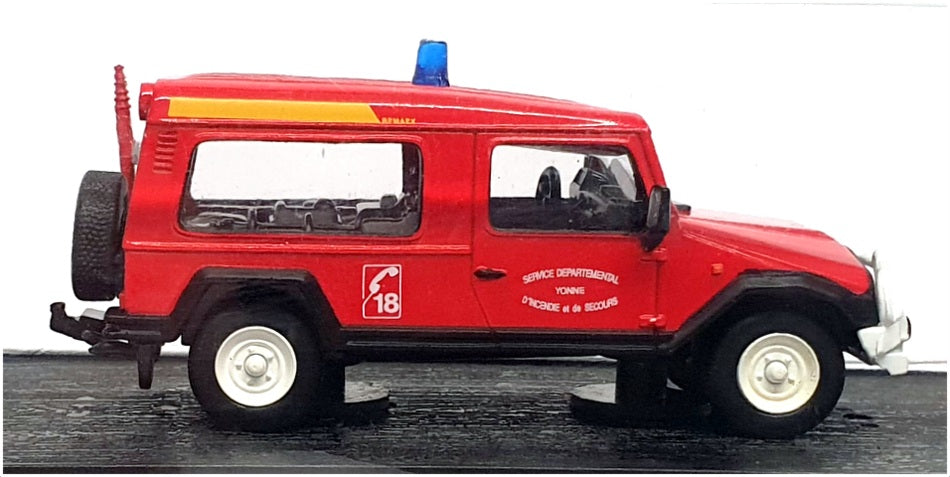 Del Prado 1/50 Scale 231222Q - 1990 VSRTT UMM BDU DIL BEMAEX - Red