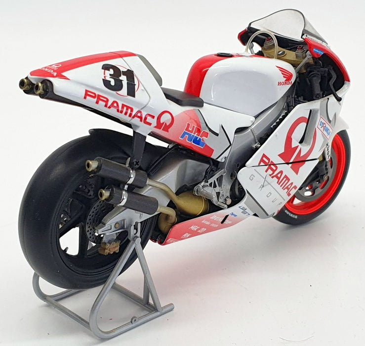 Minichamps 1/12 Scale Motorcycle 122 026131 - Honda NSR 500 Team Pramac Moto GP