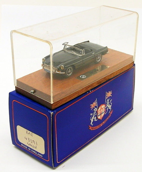 RAE Models 1/43 Scale Whit Metal Model Car 43391 - MGB - Green