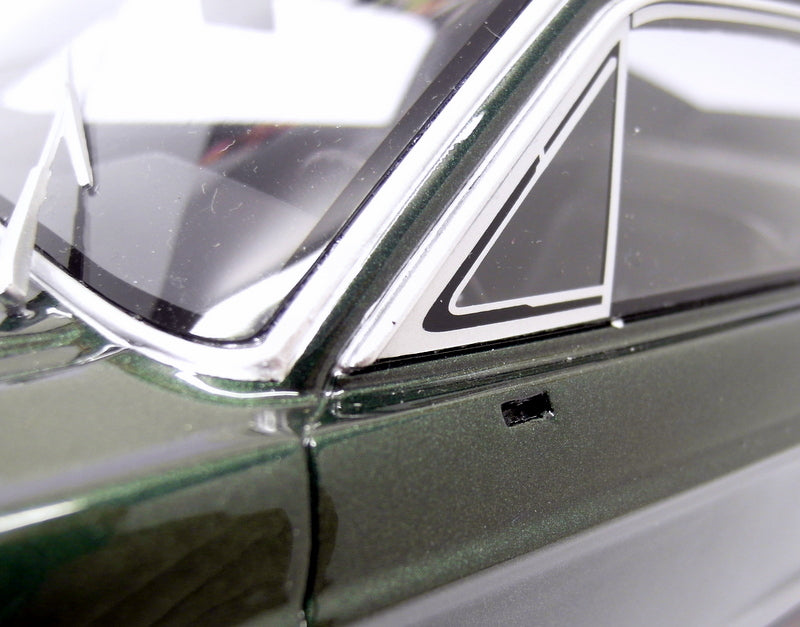 Acme 1/12 Scale US011 1968 Ford Mustang GT390 - Steve McQueen Bullitt