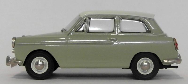 Pathfinder Models 1/43 Scale PFM29 - 1967 Austin A40 MKII 1 Of 600 Green/White