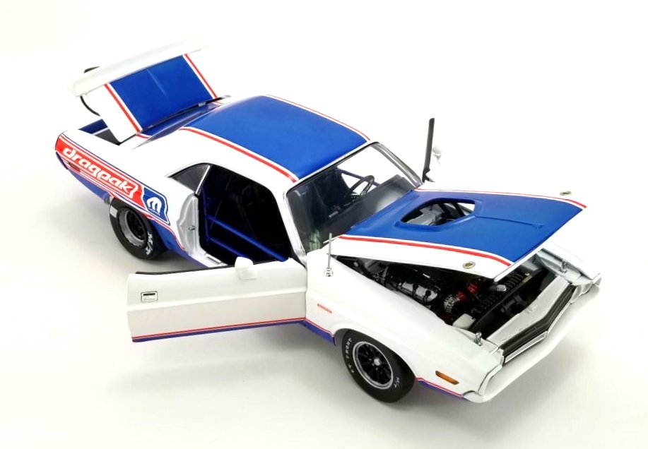 ACME 1/18 Scale A1806017 - Drag Outlaws 1971 Dodge Hemi Challenger R/T