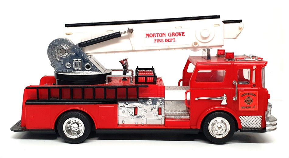 Unknown Brand Appx 30cm Long FE30 - Battery Operated Fire Engine