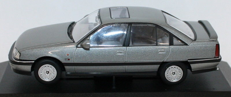 Vanguards 1/43 Scale VA14000 - Vauxhall Carlton MK2 2.0 CDX - Smoke Grey