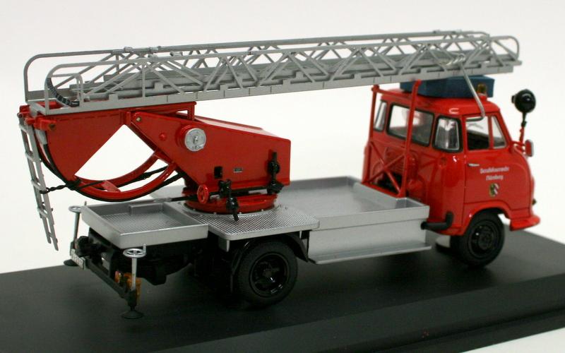 Schuco 1/43 Diecast Fire Engine - 03241 Hanomag Garant Feuerwehr mit bachert