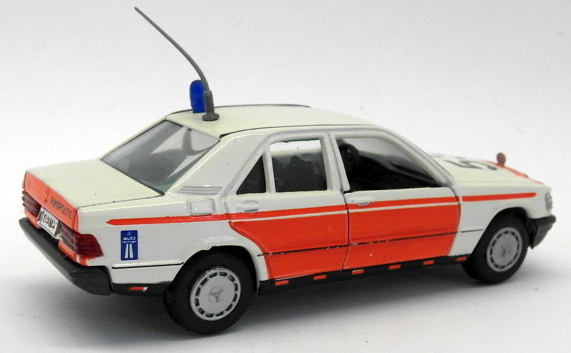 Gama 1/43 Scale Diecast - 1114 Mercedes 190 E Rukspolitie