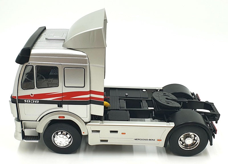 Model Car Group (MCG) 1/18 Scale MCG18136 - Mercedes Benz SK II - Silver