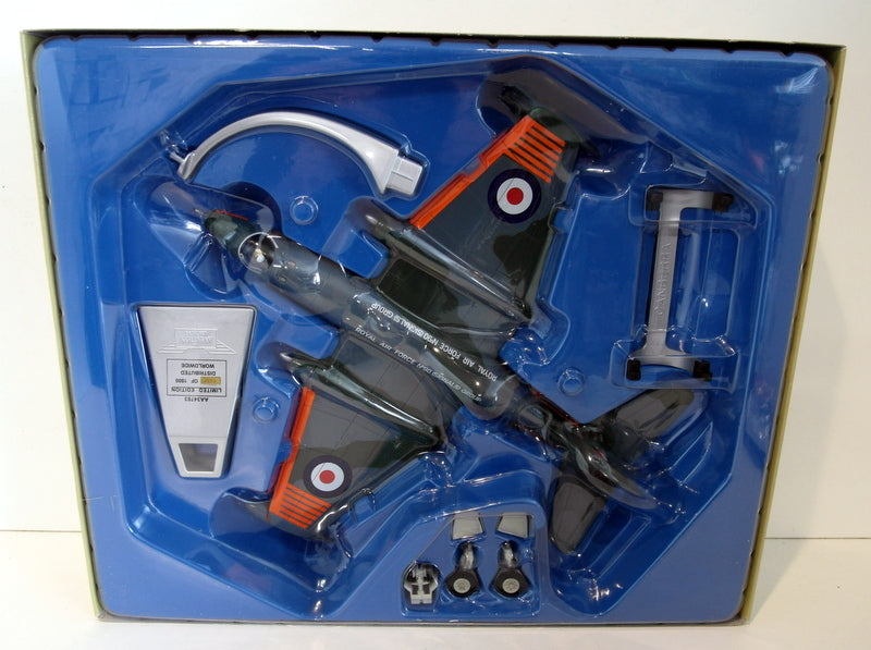 Corgi 1/72 AA34703 Canberra B.2 WH911 98Sqn RAF Cottesmore 1970