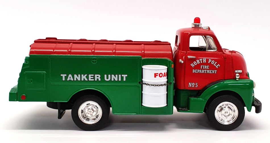 First Gear 1/34 Scale FE206 - 1952 GMC Fuel Tanker North Pole FD