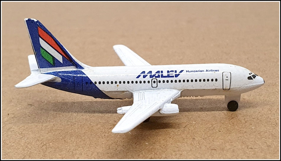 Schabak 1/600 Scale 905/103 - Boeing 737-200 Aircraft - Hungarian Airlines
