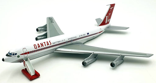 Corgi 1/144 Scale Diecast AA32909 - Boeing 707-338C Qantas 1966 Airliner