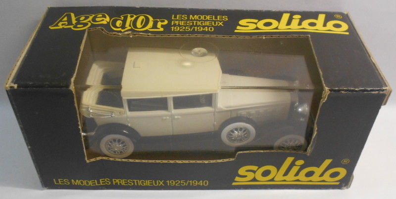 Solido 1/43 Scale Metal Model - SO239 CADILLAC 85 WHITE