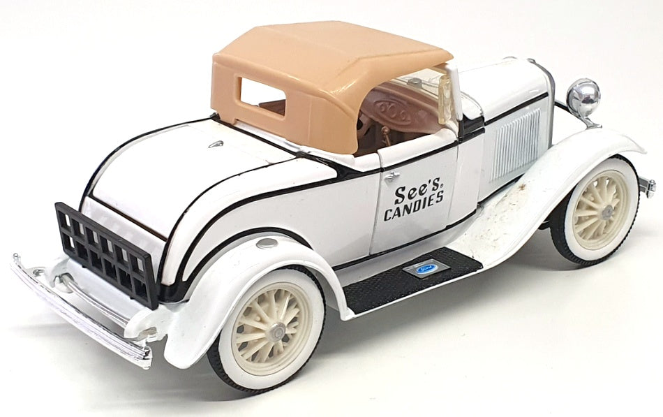 Ertl 16cm Long Diecast H630 - 1930 Ford Model A Roadster Bank - White