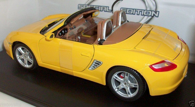 MAISTO 1/18 - 31123 PORSCHE BOXSTER S - YELLOW