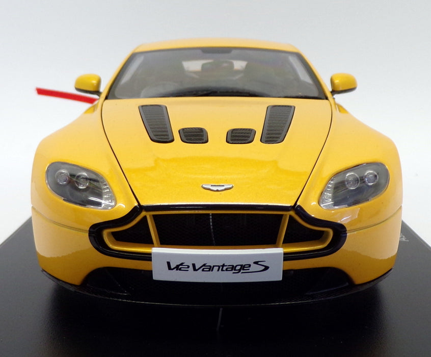 Autoart 1/18 Scale 70252 - 2015 Aston Martin V12 Vantage S - Yellow Tang