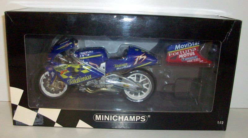 Minichamps 1/12 Scale 122 016215 Suzuki RGV 500 Sete Gibernau 500cc GP 2001