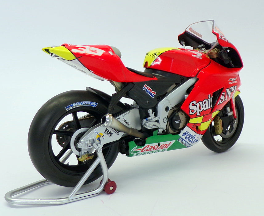 Minichamps 1/12 Scale 122 061033 - Honda RC211V M.Melandri MotoGP 2006