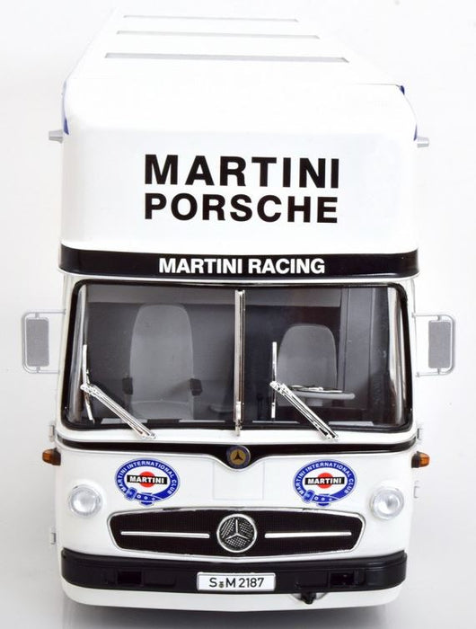 CMR 1/18 Scale CMR154 - 1968 Mercedes Benz 0317 Truck Car Transporter