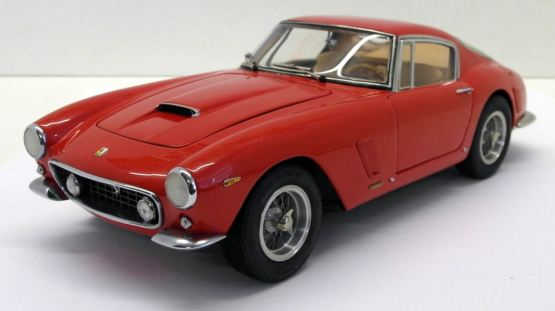 CMC 1/18 Scale M-046 - 1961 Ferrari 250 GT Berlinetta Passo Corto SWB - Red