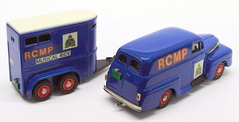 Brooklin 1/43 Scale BRK42 & BRK62 - 1952 Ford F1 Van & Horse Trailer - CTCS 1994