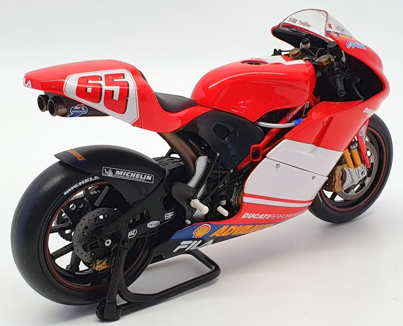Minichamps 1/12 Scale 122 031465 - Ducati Desmosedici MotoGP L.Capirossi 2003