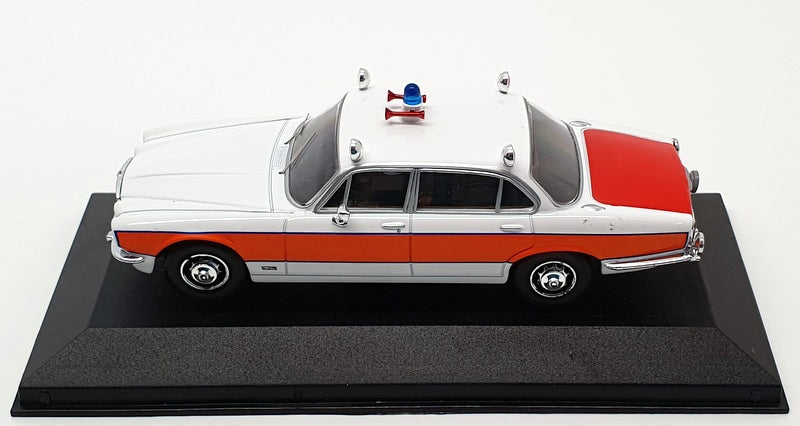 Vanguards 1/43 Scale VA13901 - Jaguar XJ6 S2 4.2L - Avon & Somerset Constabulary