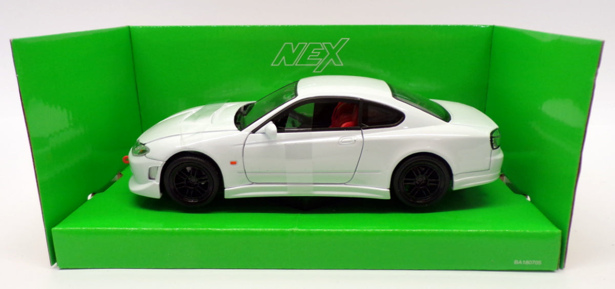 Welly 1/24 Scale Model Car 22485NS-W - Nissan Silvia (S15) - White