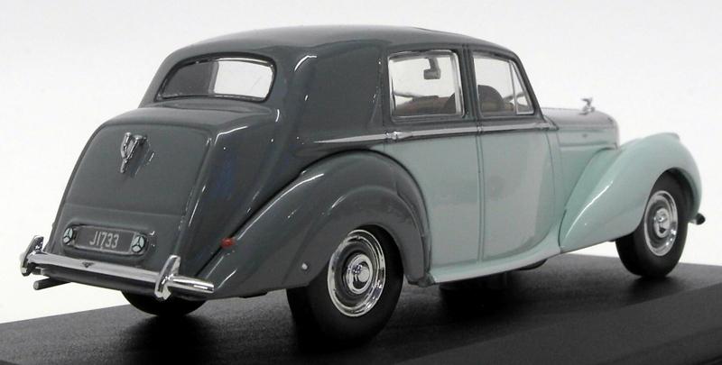 Oxford Diecast 1/43 Scale BN6005 - Bentley MkVI Two Tone Grey - Bergerac