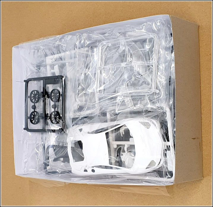 Aoshima 1/32 Scale Snap Kit 063453 - Lamborghini Aventador S - Pearl White