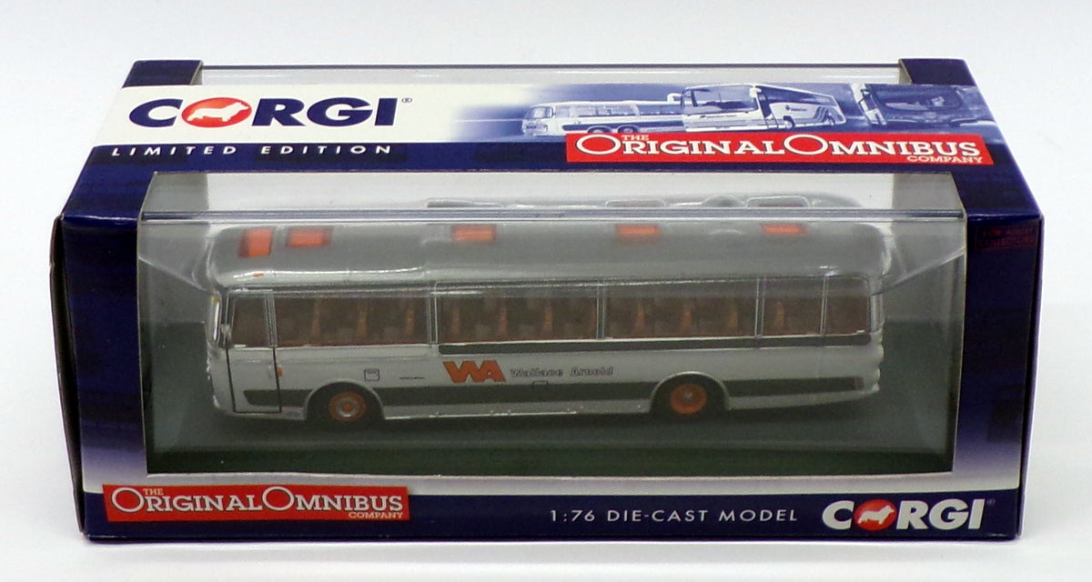 Corgi 1/76 Scale OM42415A - Plaxton Panorama Coach - Wallace Arnold