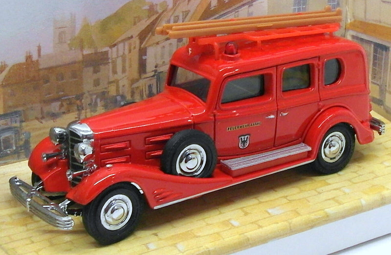 Matchbox Models Of Yesteryear Diecast Y61 - 1933 Cadillac Fire Engine - Red