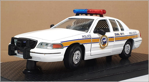 Classic Metal Works 1/24 Scale 25822G - Ford Crown Victoria Police - Wilmington