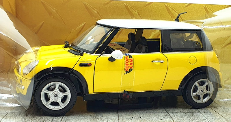 Motormax 1/18 Scale - 73100 - MINI Cooper 2001 - Yellow/white