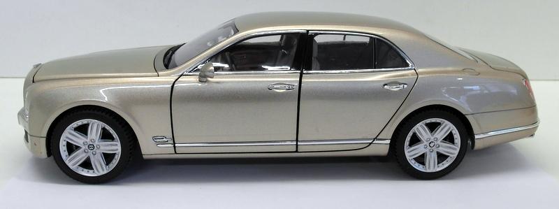 Rastar 1/18 Scale Diecast - 43800 Bentley Mulsanne Champagne