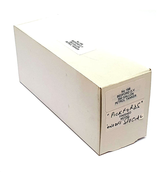 B&B Models 1/60 Scale No.19B - Bedford OY 350 Gallon Petrol Tanker - Power