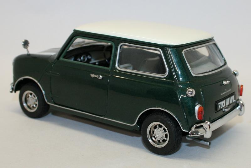 Corgi 1/18 Scale Metal Model Car 99595 - Morris Mini Cooper Saloon - BR Green
