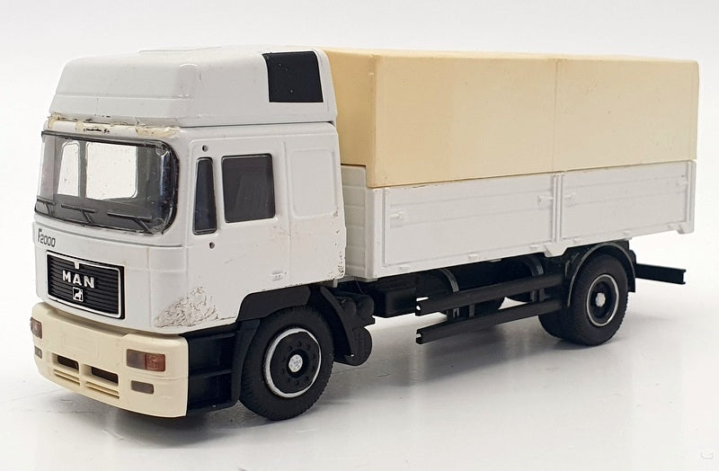 Conrad 1/50 Scale - Mat103 - MAN F2000 Covered Truck & Trailer - White